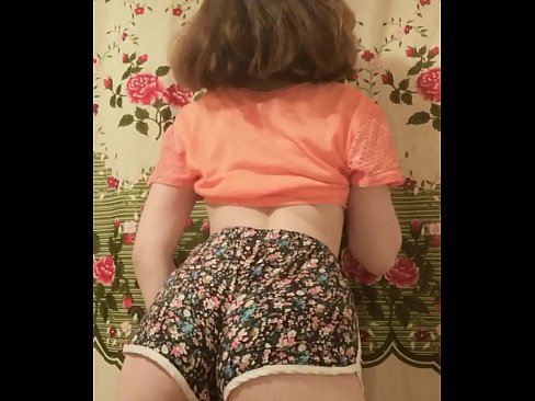 ❤️ Babe żagħżugħa sexy tqaxxir ix-xorts tagħha fuq il-kamera ❤️❌ Super porn f'mt.obuvlisett.ru ❌️❤